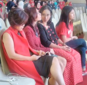 Womenwill : SMB Google Fida Haydir dalam konferensi Womenwill yang digelar di Dyandra Convention Center Genteng Surabaya. Acara ini dihadiri oleh sekitar 1.000 wanita pengusaha, Kamis (15/6).