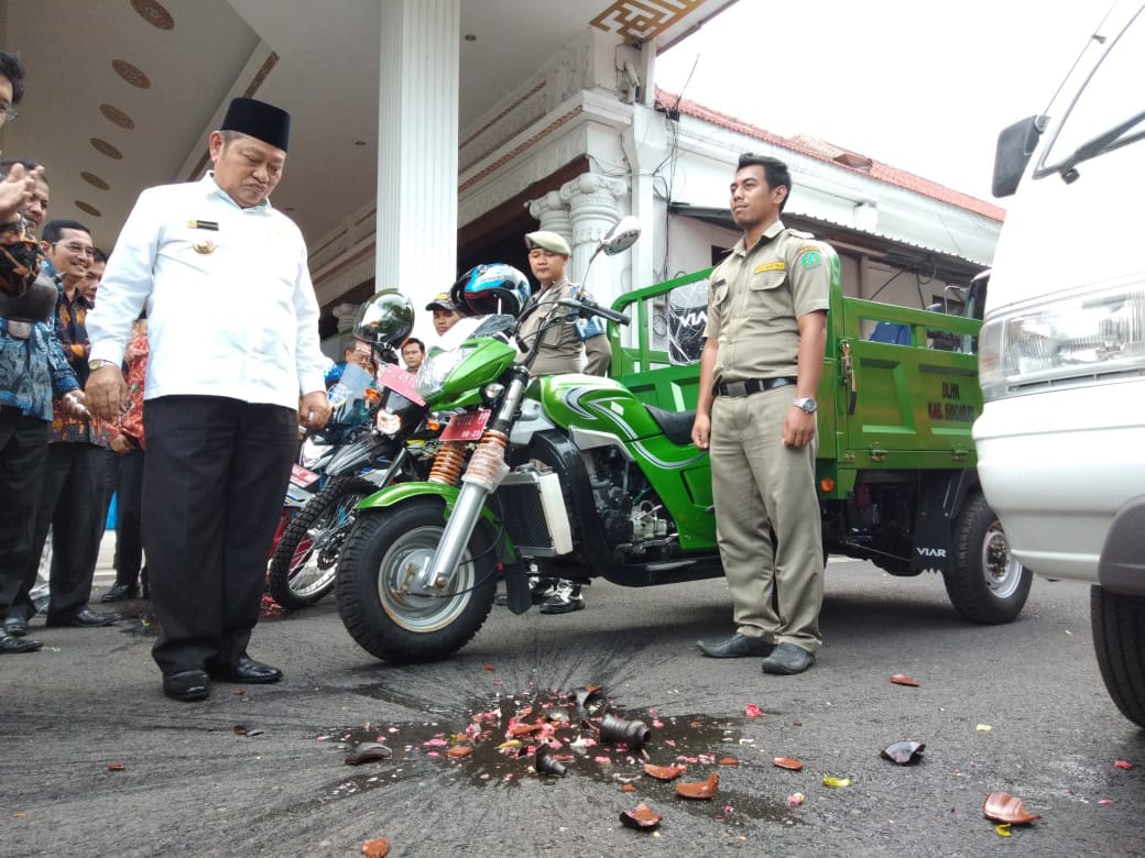 Permudah Kinerja OPD, Bupati Saiful Serahkan Kendaraan Operasional