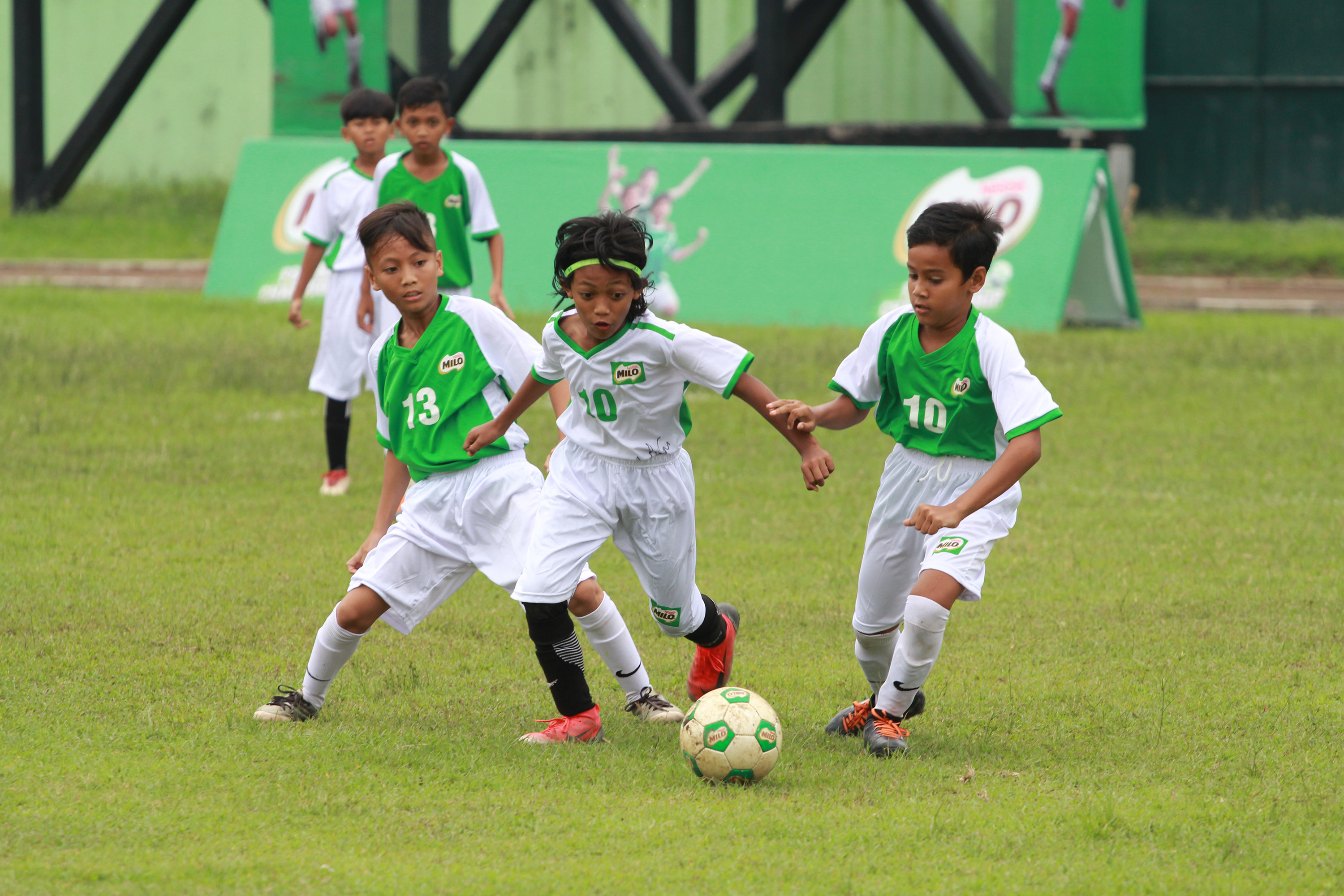 SDN Bandung Rejosari 1 Malang Juara MILO Football Championship 2019