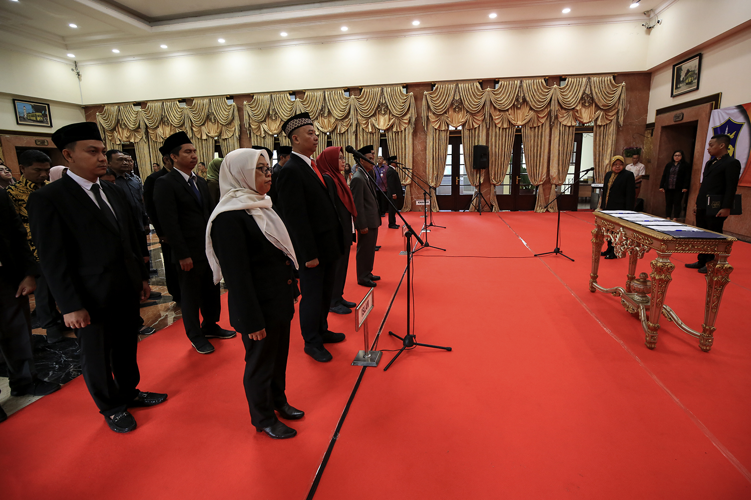 Sederhanakan Eselon IV, Risma Rotasi 77 Pejabat Pemkot Surabaya