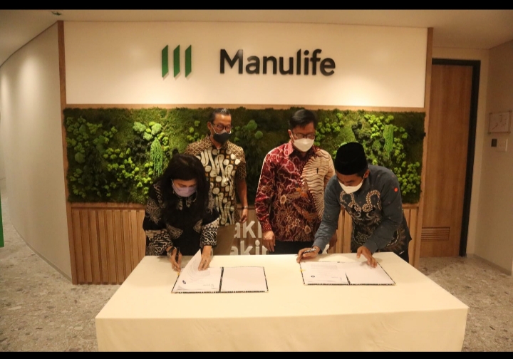 Salurkan Wakaf, Manulife Indonesia Gandeng IPB