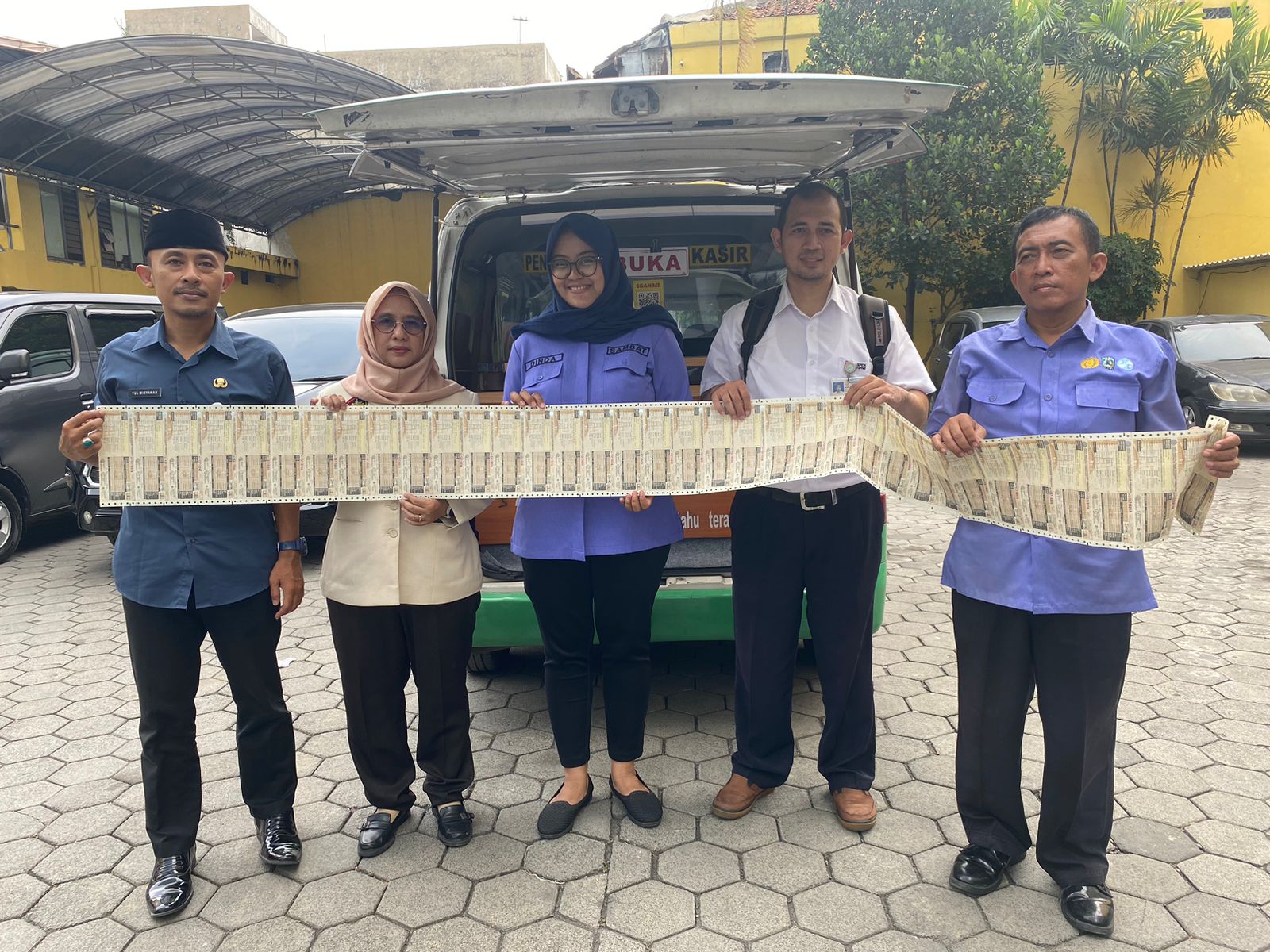 Tim Pembina Samsat Surabaya Utara Melaksanakan Giat “Jempol” di PT Maspion I Kembang Jempun Surabaya