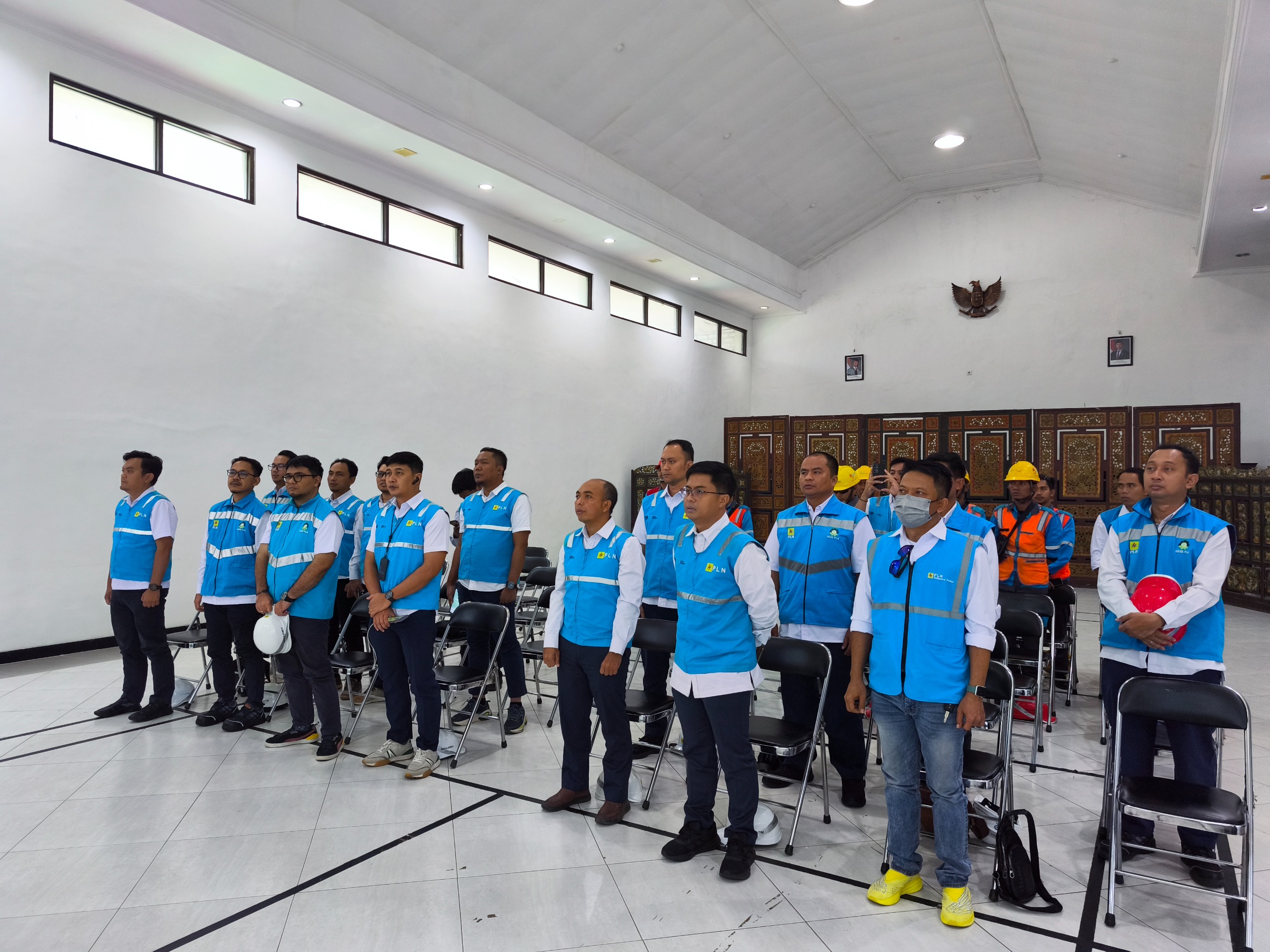 Siaga Idul Fitri 1446 H, PLN UP3 Madura Pastikan Pasokan Listrik Aman