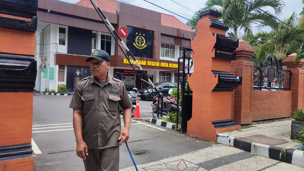 Penegakan Hukum Dugaan Korupsi di PDAM Kota Kediri ‘Menggantung’, Kasi Pidsus Sakit