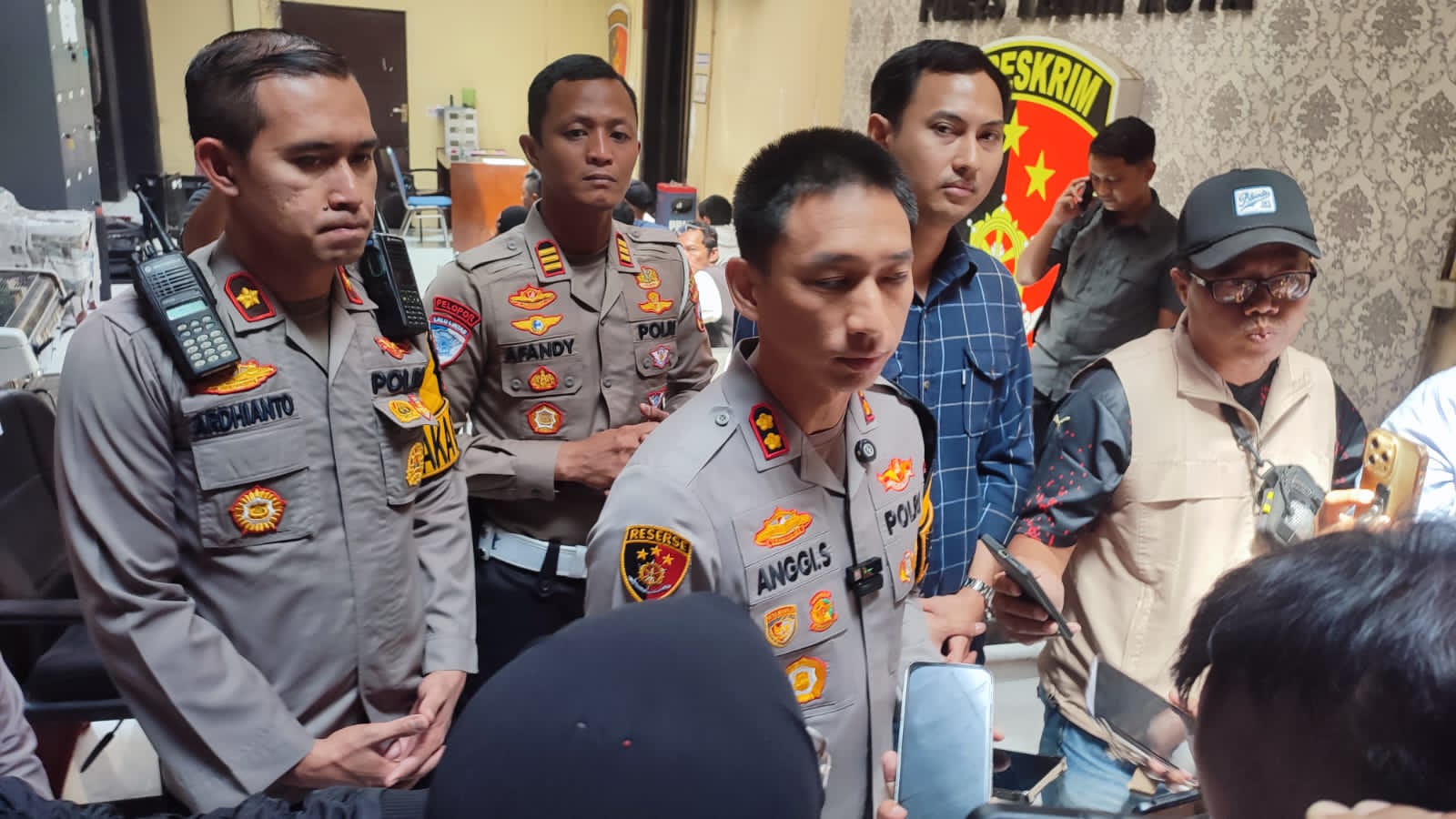 Kapolres Kediri Kota Minta Barang Jarahan Segera Dikembalikan