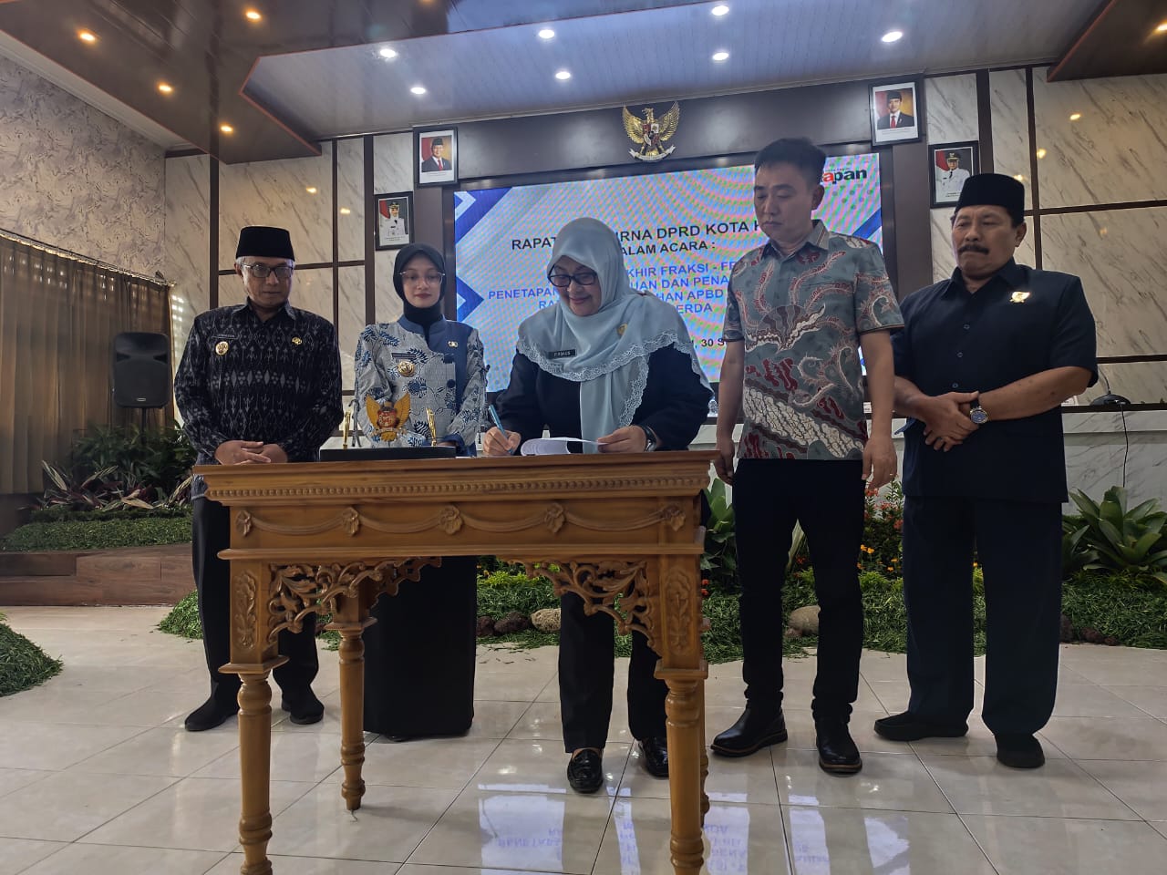 APBD Kediri 2025 Disetujui, DPRD ‘Hantam’ Pemkot Soroti Proyek Mangkrak hingga Anggaran Seremonial