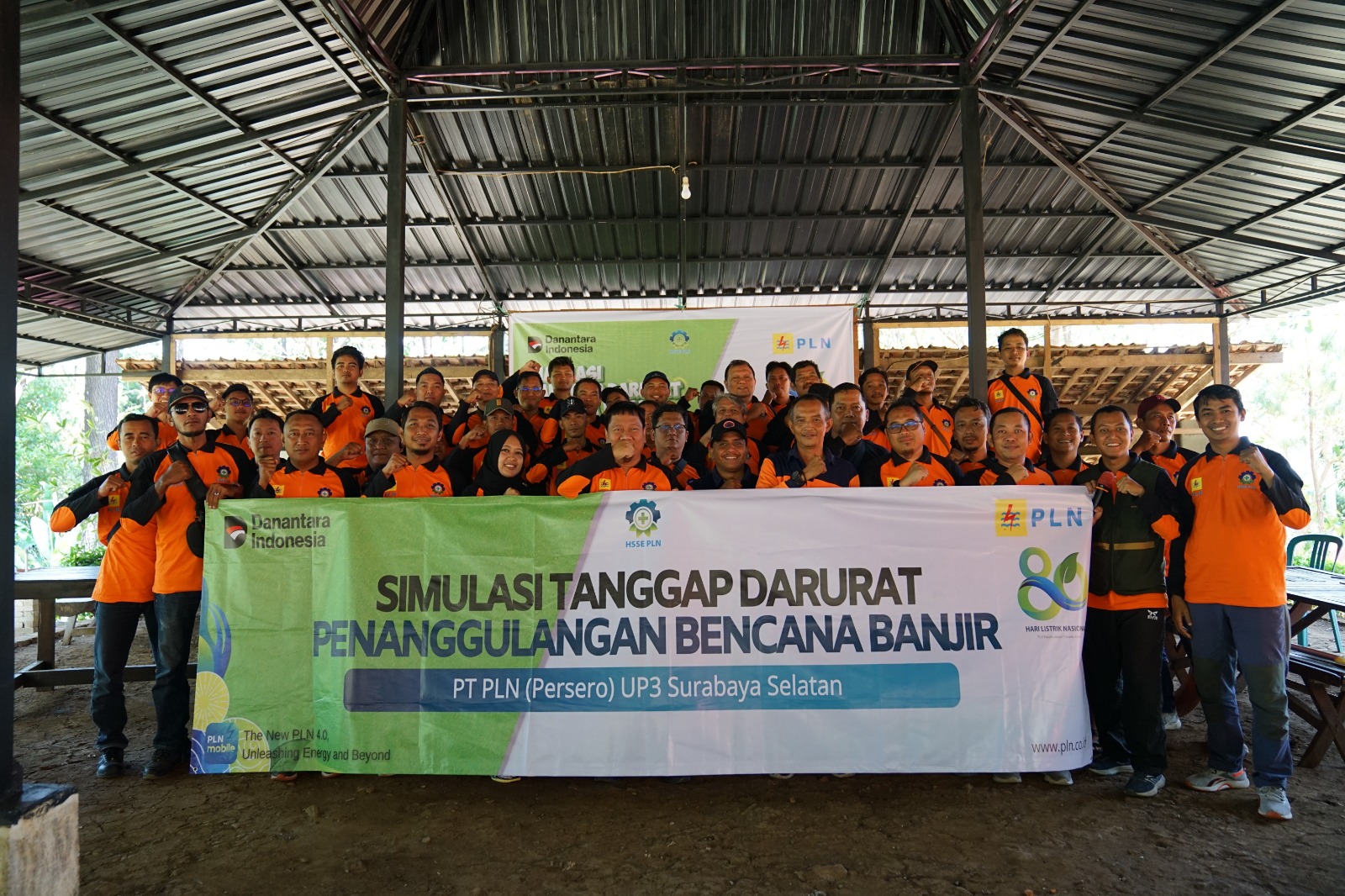 Momentum Hari Kesaktian Pancasila, PLN UP3 Surabaya Selatan Gelar Simulasi Tanggap Darurat Banjir : Wujud Kesiapsiagaan dan Pelayanan Andal untuk Masyarakat