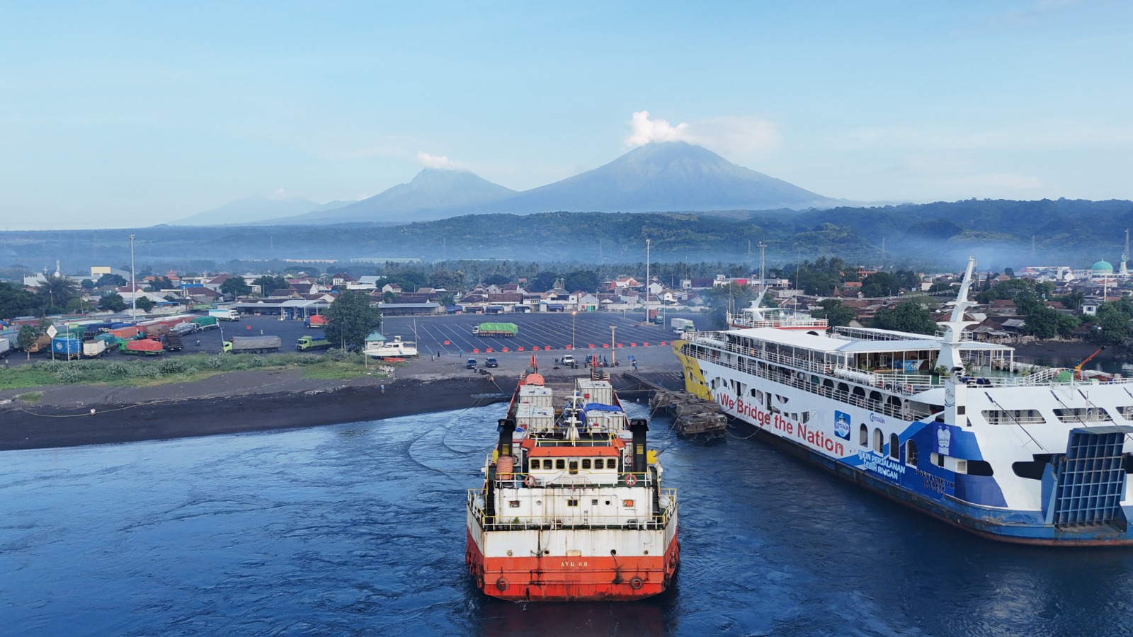 Perkuat Keandalan Listrik Jawa-Bali, 6 Unit IBT Tiba di Banyuwangi: Progres GITET & GI 150 kV Kalipuro Terus Dikebut