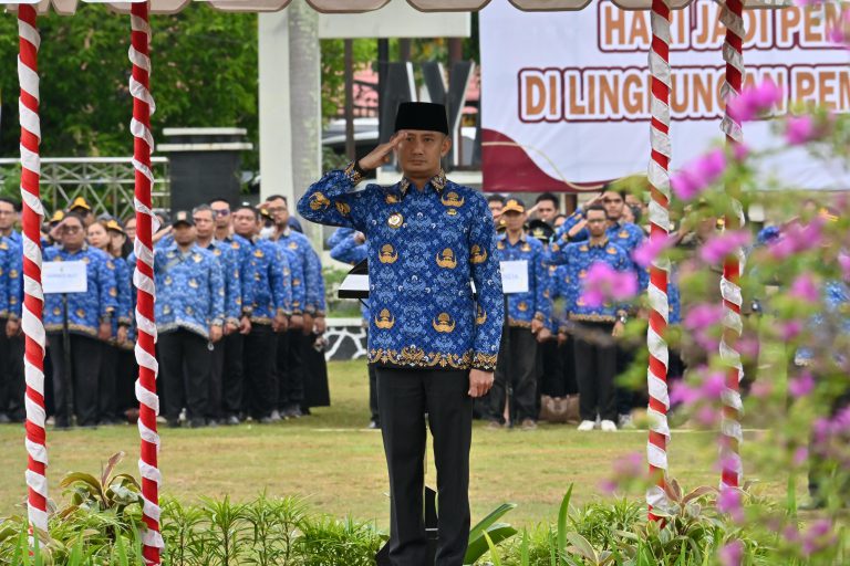 Pimpin Upacara Hari Jadi ke-61, Wali Kota Fairid Naparin Ajak Semua Pihak Berkolaborasi