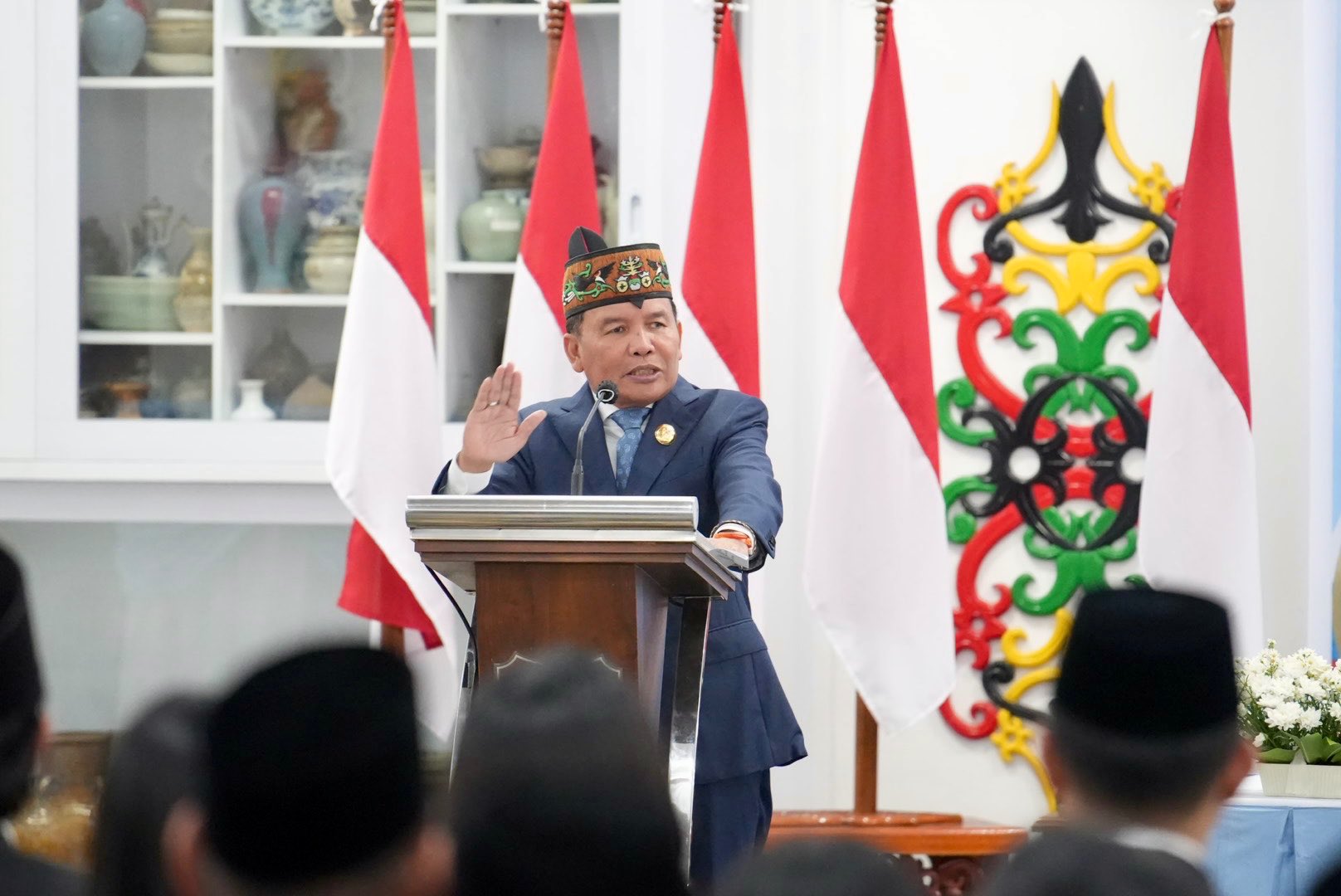 Gubernur Agustiar Sabran Lantik Enam Pejabat Tinggi Pratama, Tekankan Komitmen Pelayanan dan Ungkap Target Pembangunan Daerah