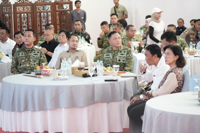 Wali Kota Fairid Hadiri Peluncuran 1.061 Koperasi Merah Putih, Tonggak Ekonomi Kerakyatan
