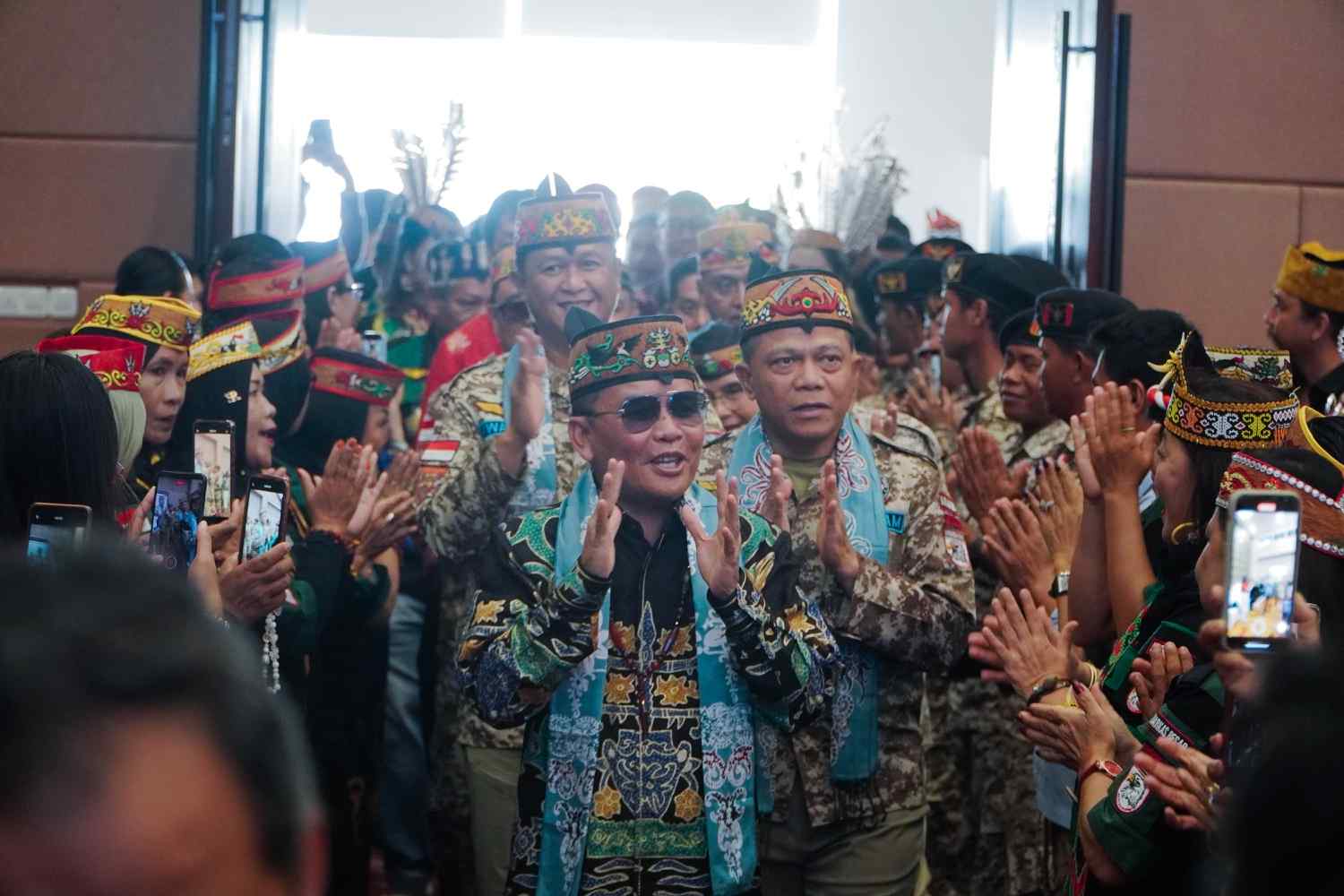 Hadiri HUT Ke-16 Gerdayak Indonesia, Gubernur Kalteng Tekankan Persatuan dan Penguatan UMKM