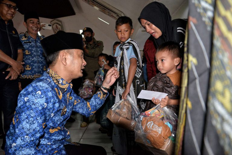 114 Anak Ikuti Sunatan Massal Gratis HUT ke-61 Pemko Palangka Raya