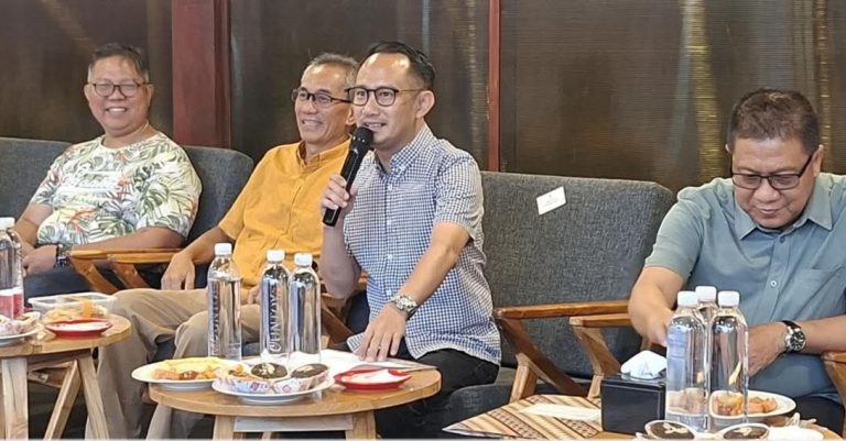 Ngopi Santai, Wali Kota Fairid Naparin Perkuat Sinergi Bersama Pers, Komunitas, dan UMKM