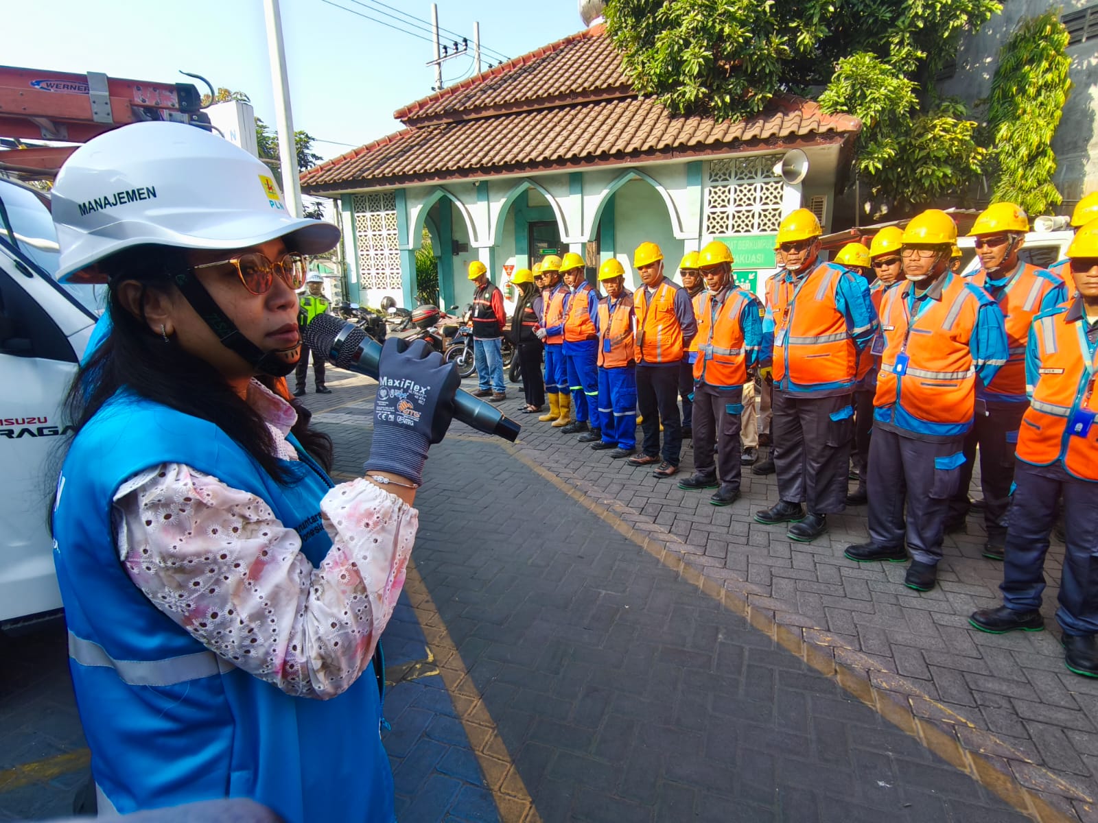 Jelang Kemerdekaan, PLN Surabaya Barat Siagakan Pasukan Jaga Keandalan