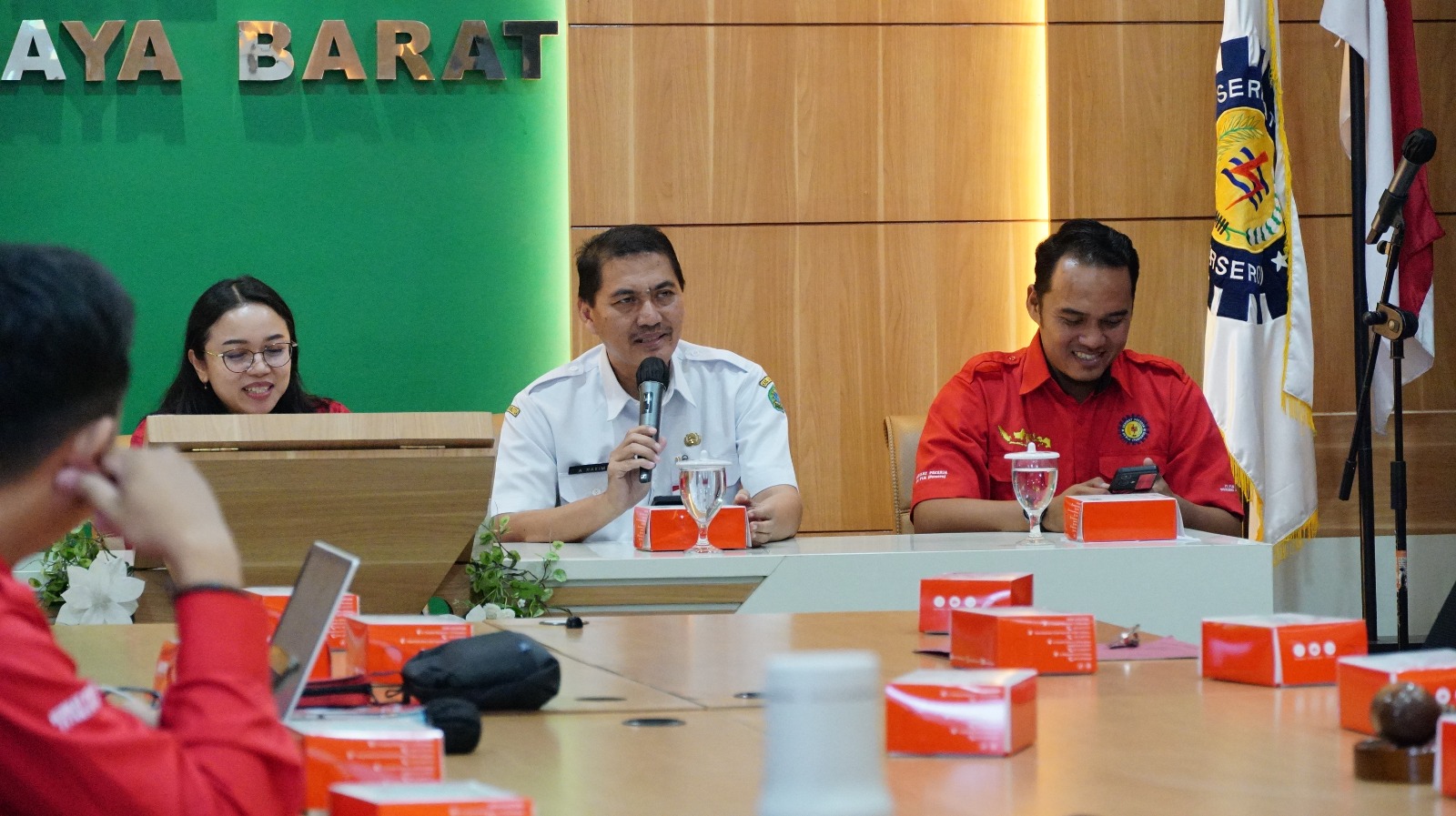 PLN Surabaya Barat Satukan Semangat Kemerdekaan dengan Hubungan Industrial yang Harmonis