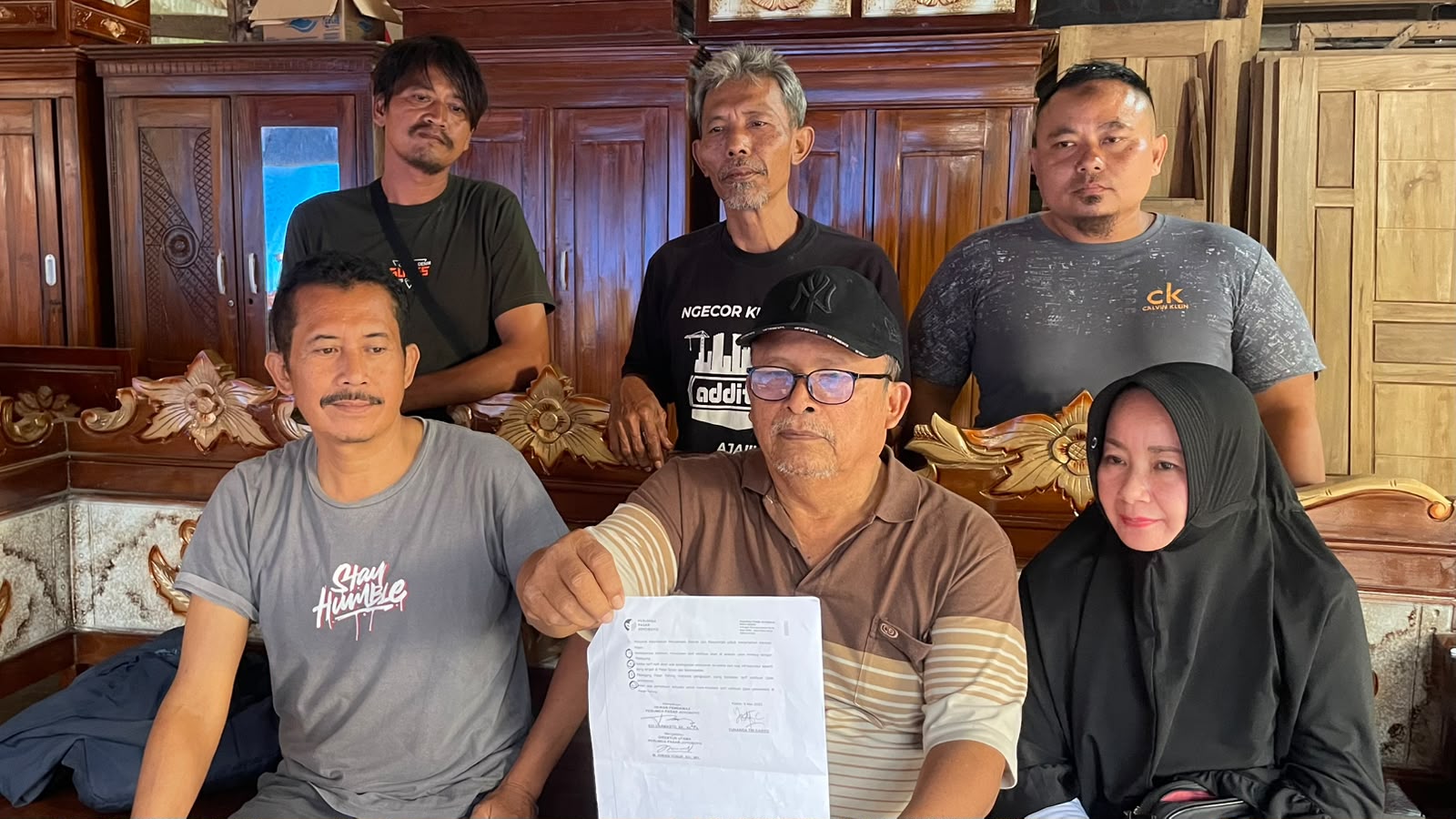 Komisi B Bareng Perumda Pasar Joyoboyo Gelar RDP Tertutup, Pedagang Kecewa