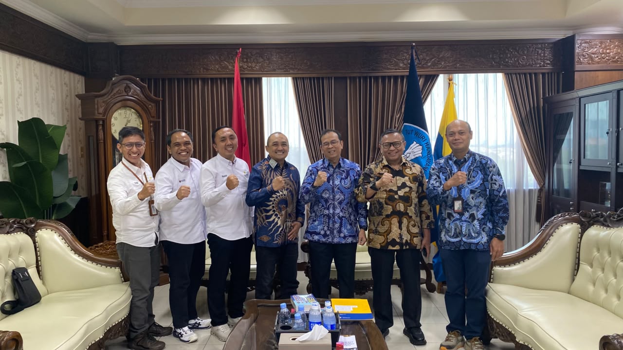 PLN Dukung Pembangunan SPKLU Dorong Ekosistem Green Energi di Universitas Airlangga Menyambut Hari Kesaktian Pancasila