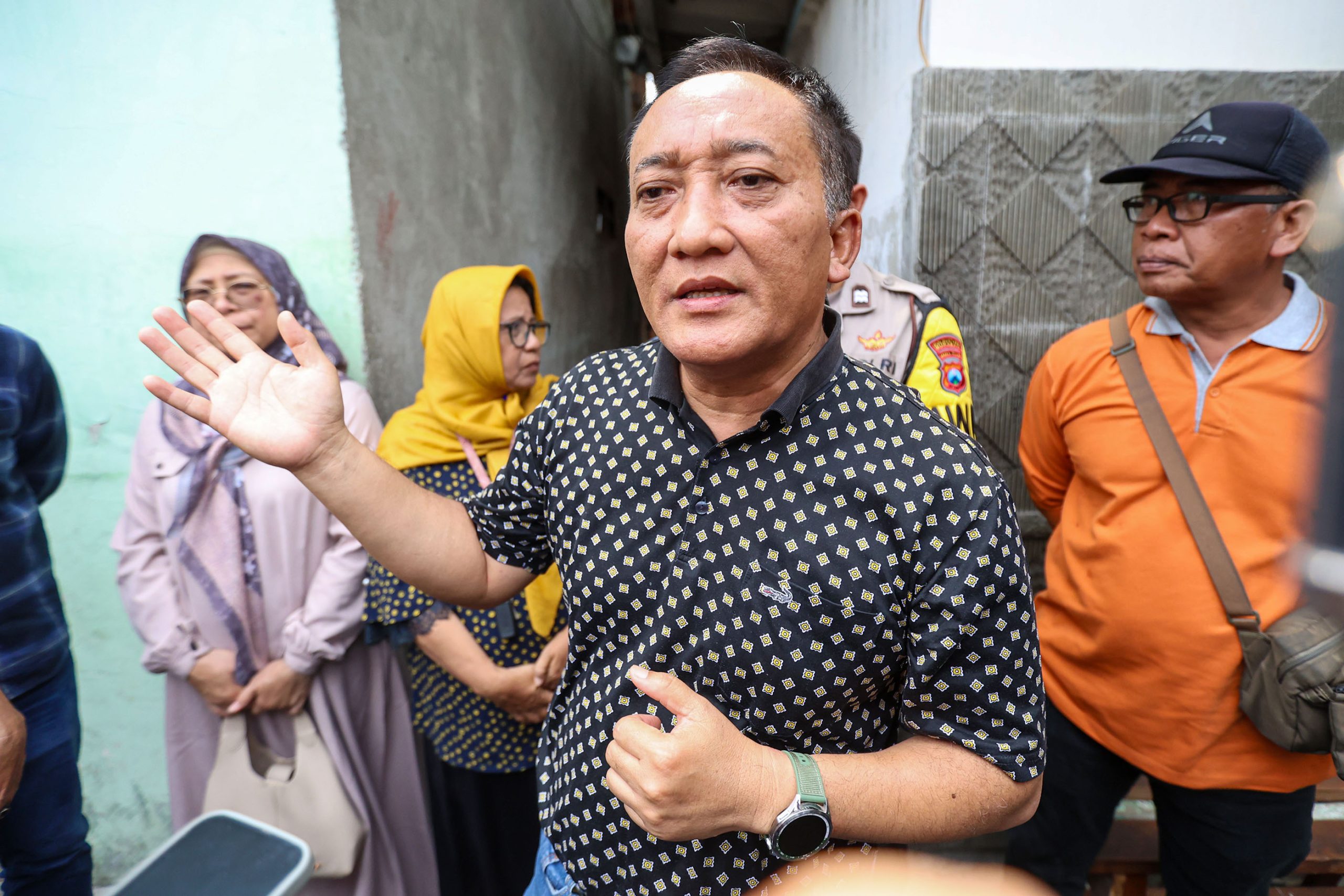 Tindak Lanjuti Dugaan Penyekapan Calon ART, Pemkot Surabaya Pasang Satpol PP Line di Kedung Anyar